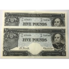 AUSTRALIA 1960 . FIVE 5 POUNDS BANKNOTES . CONSECUTIVE PAIR . RARE